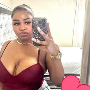 Meet your Posher, Maybeliz